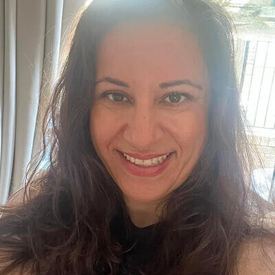 31-Rivka@2x 31-Rivka@2x